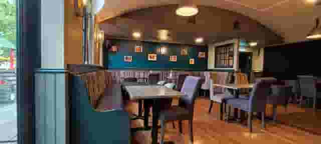Summer House Bar & Grill