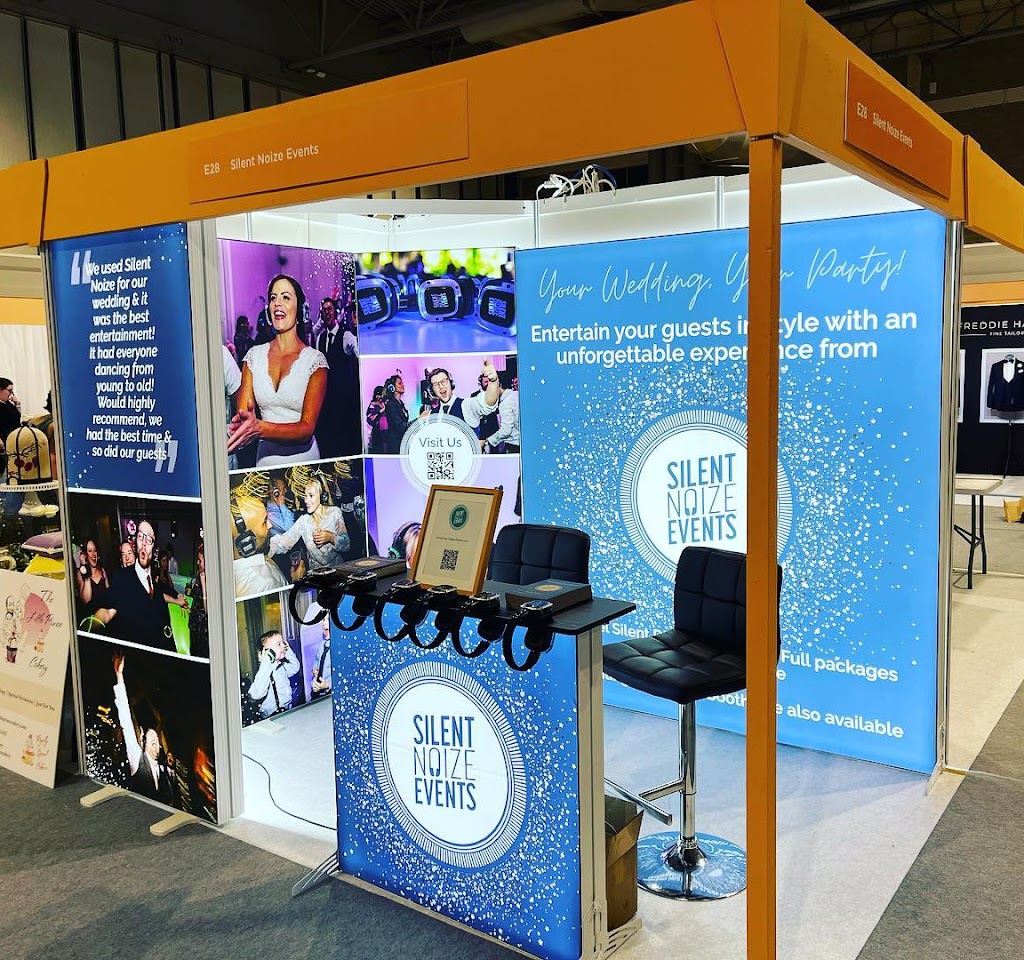 Vibrant photo booth at Silent Noize Events for unique wedding and party entertainment.