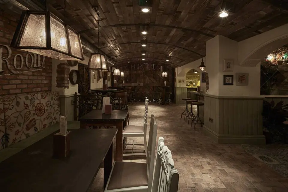 Hire The Botanist Temple Street ...