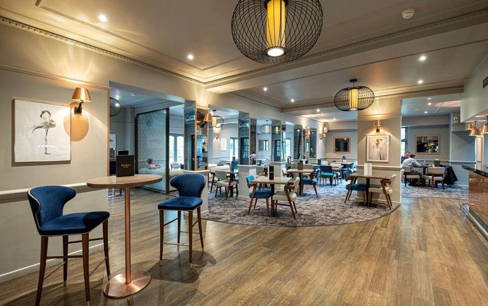 Stylish bar at Westmead Hotel, perfect for networking events and gatherings.