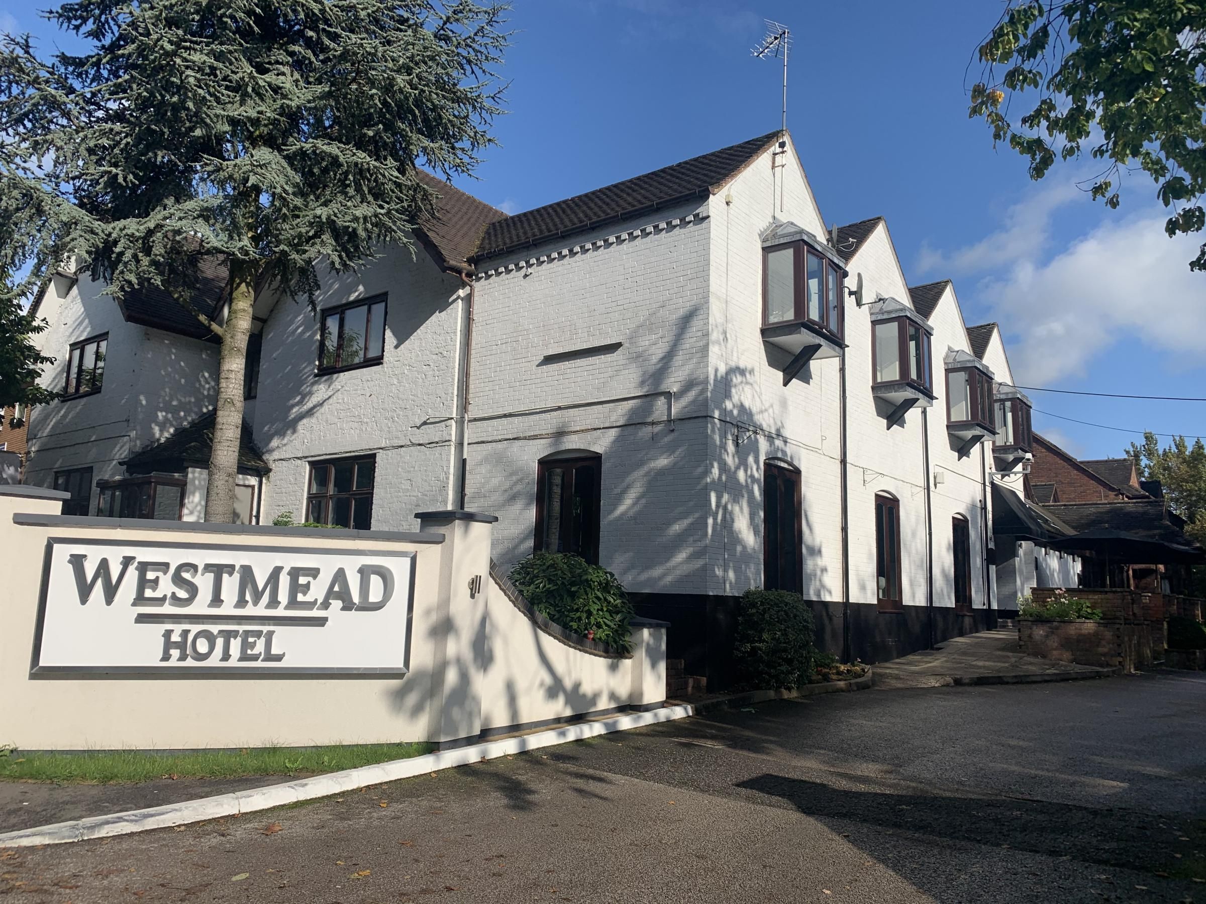 Westmead Hotel bar exterior, inviting architecture for corporate retreats and social events.