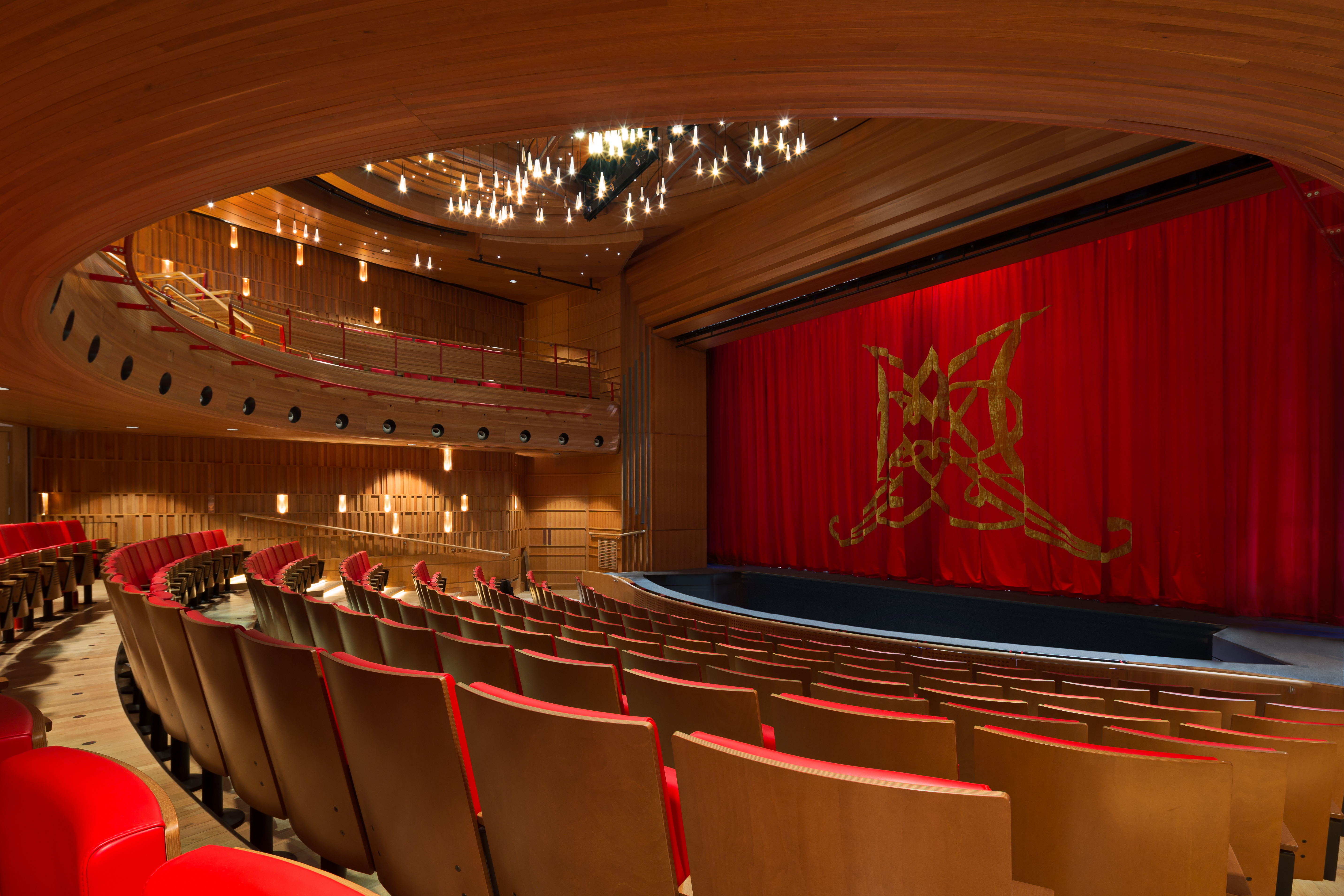 Susie Sainsbury Theatre - qvvl3kq41zd.jpg