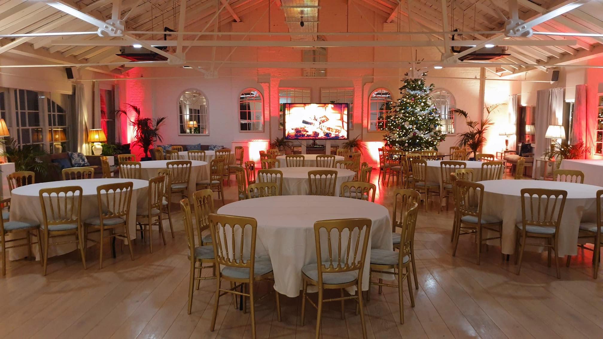 The New White Loft and The Chalet - 2a3pd3sp0qm.jpg