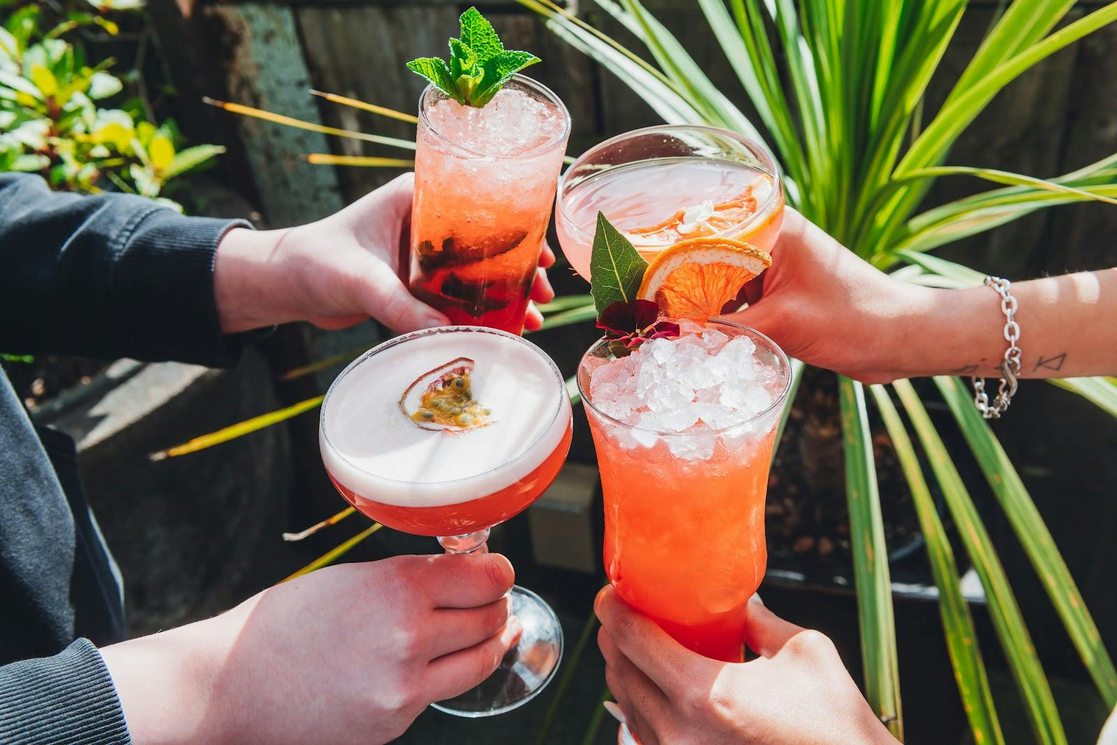 The Botanist Bar & Restaurant Cardiff Central - >The Botanist Cardiff Central</a>