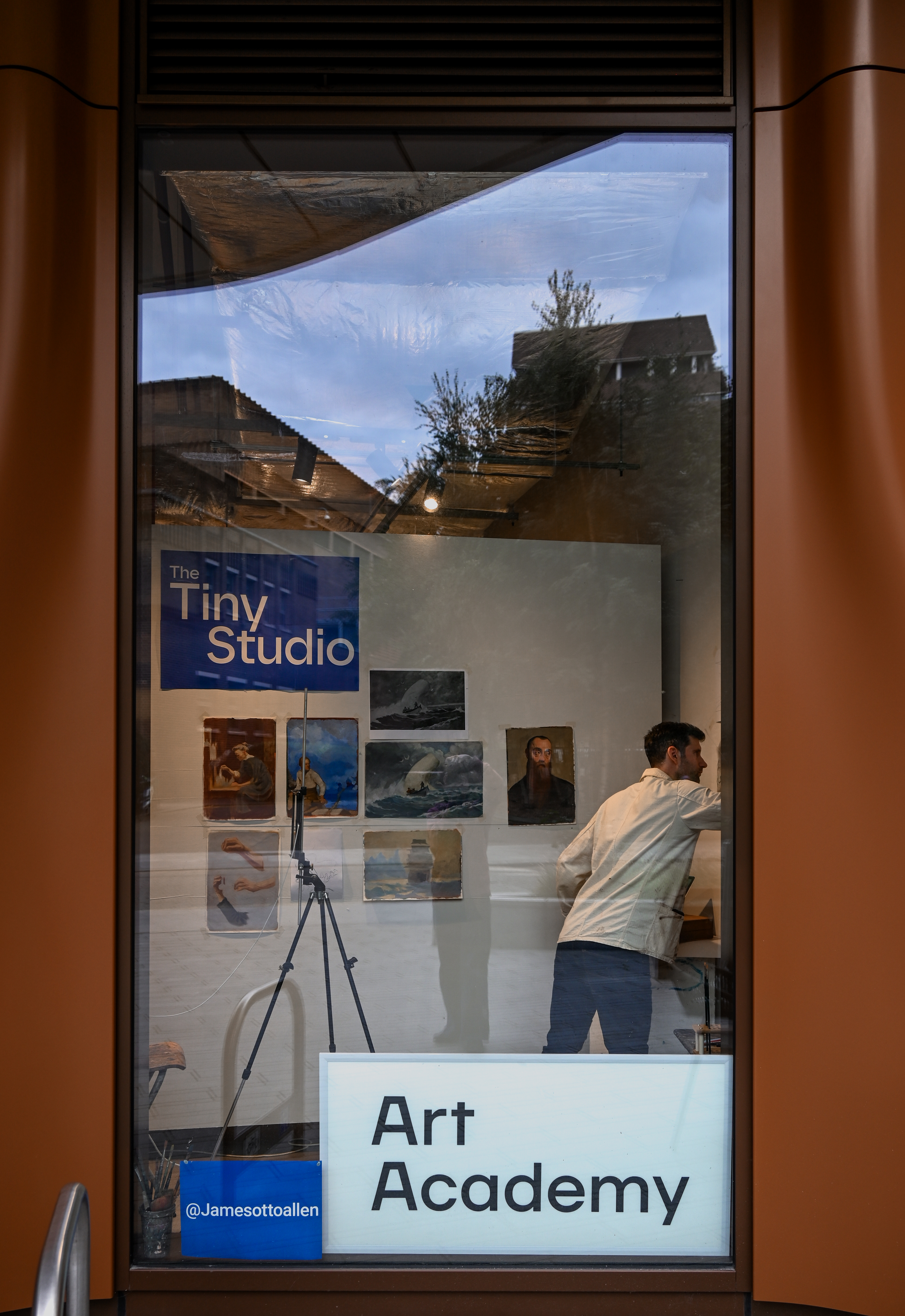The Gallery - ghaavdjrylc.jpg