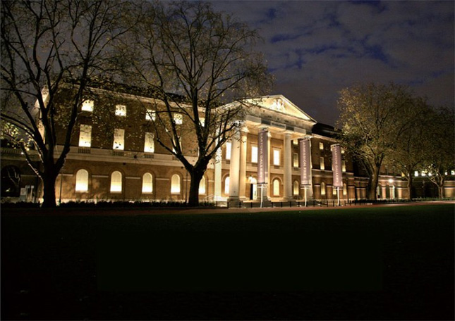 Illuminated Saatchi Gallery venue, ideal for elegant evening events and receptions.