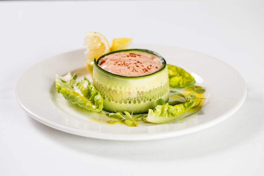 Gastro Pub appetizer: cucumber cup with creamy mousse, perfect for events and meetings.