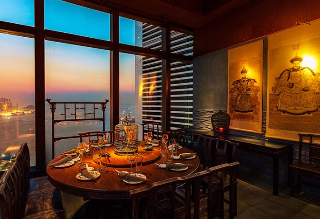 Private dining room in Hutong with skyline views, ideal for corporate dinners and celebrations.
