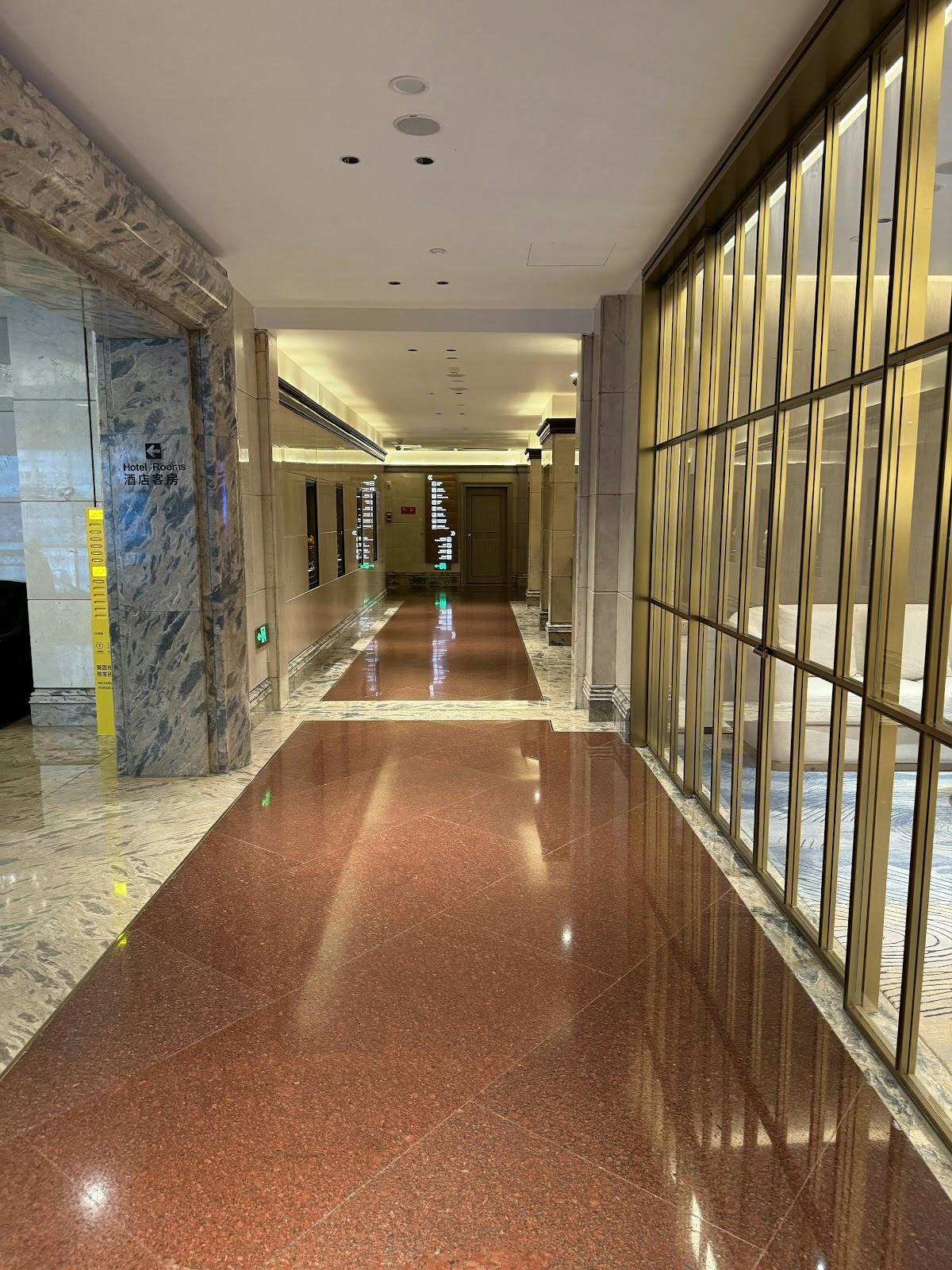 China Hotel - >Maggie Chen</a>