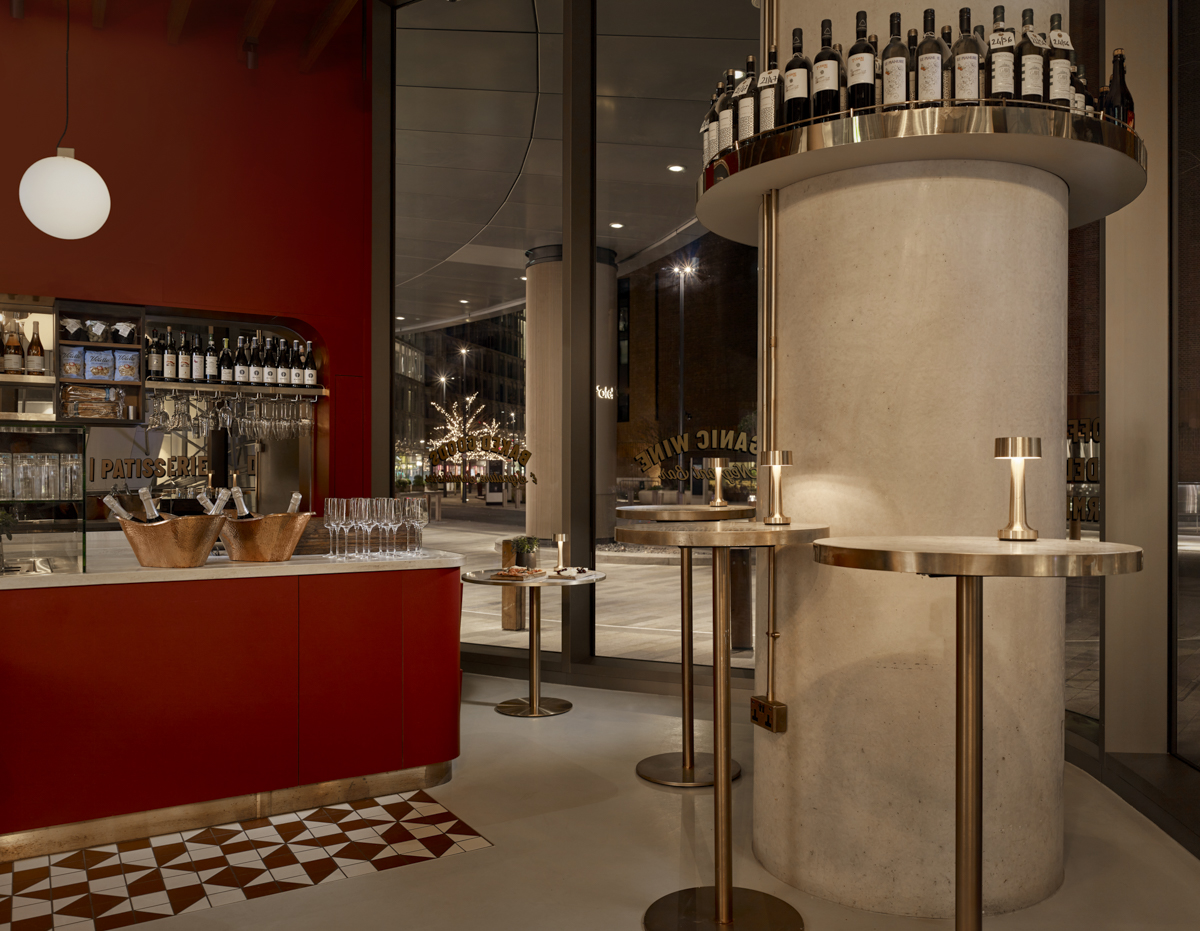Tozi Counter at art'otel London: modern bar with elegant lighting for upscale events.