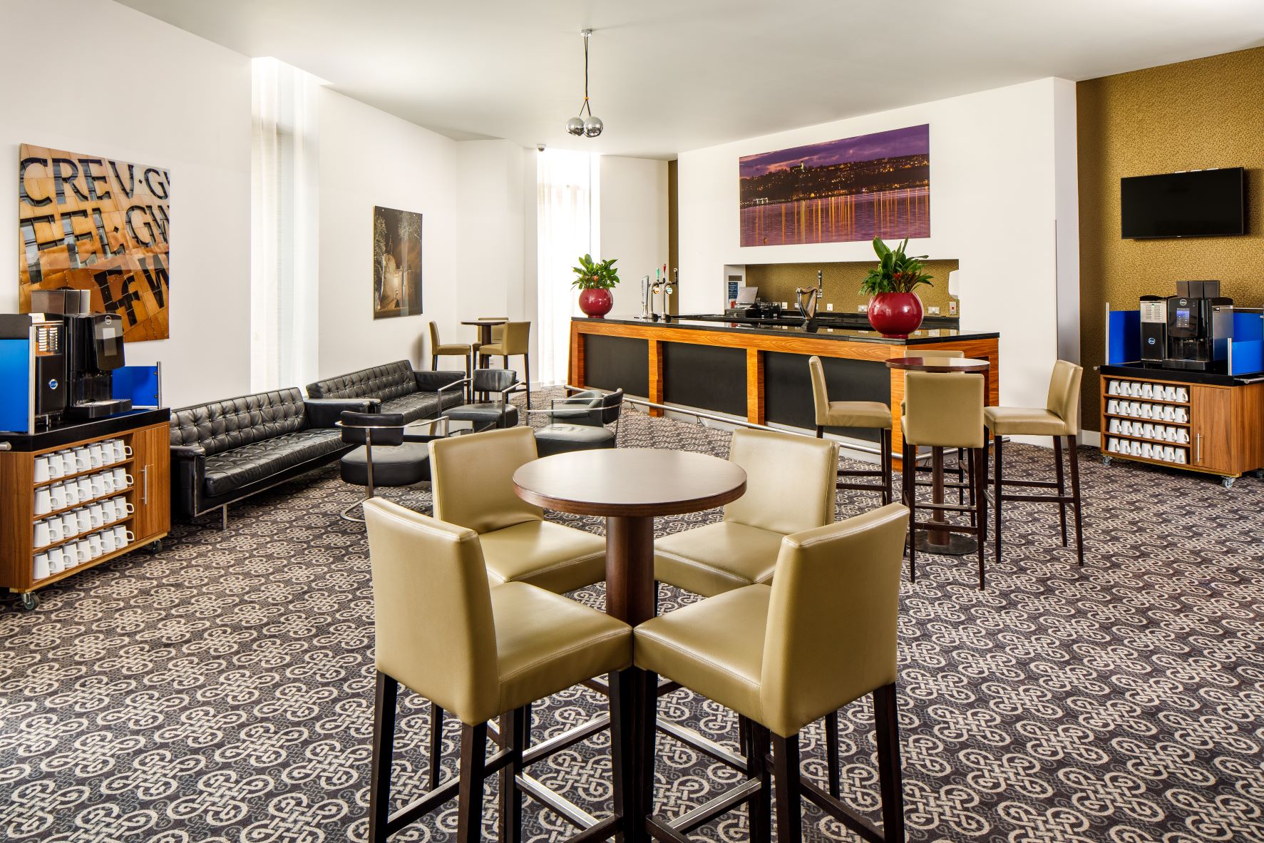 Modern Nero Suite at Radisson Blu Cardiff, perfect for networking and social events.