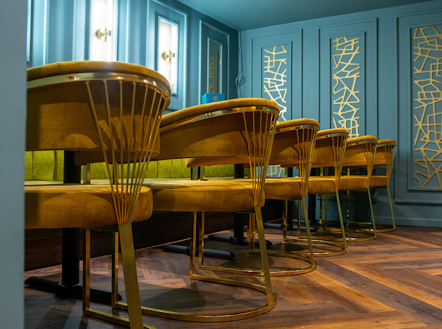 Restaurant - qvtyjd3crsr.jpeg