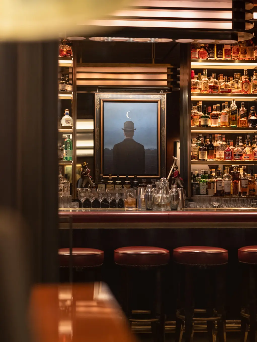 Le Magritte - 6d07001c-9804-4d9a-916d-42e60fd73f6a.webp