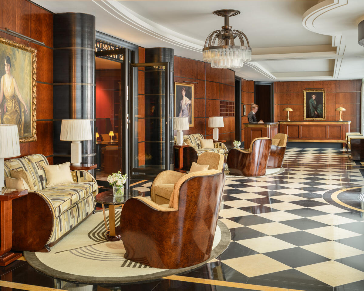 Le Magritte Bar & Terrace: elegant hotel lobby for meetings and events.
