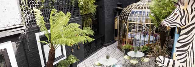 The Birdcage & Courtyard