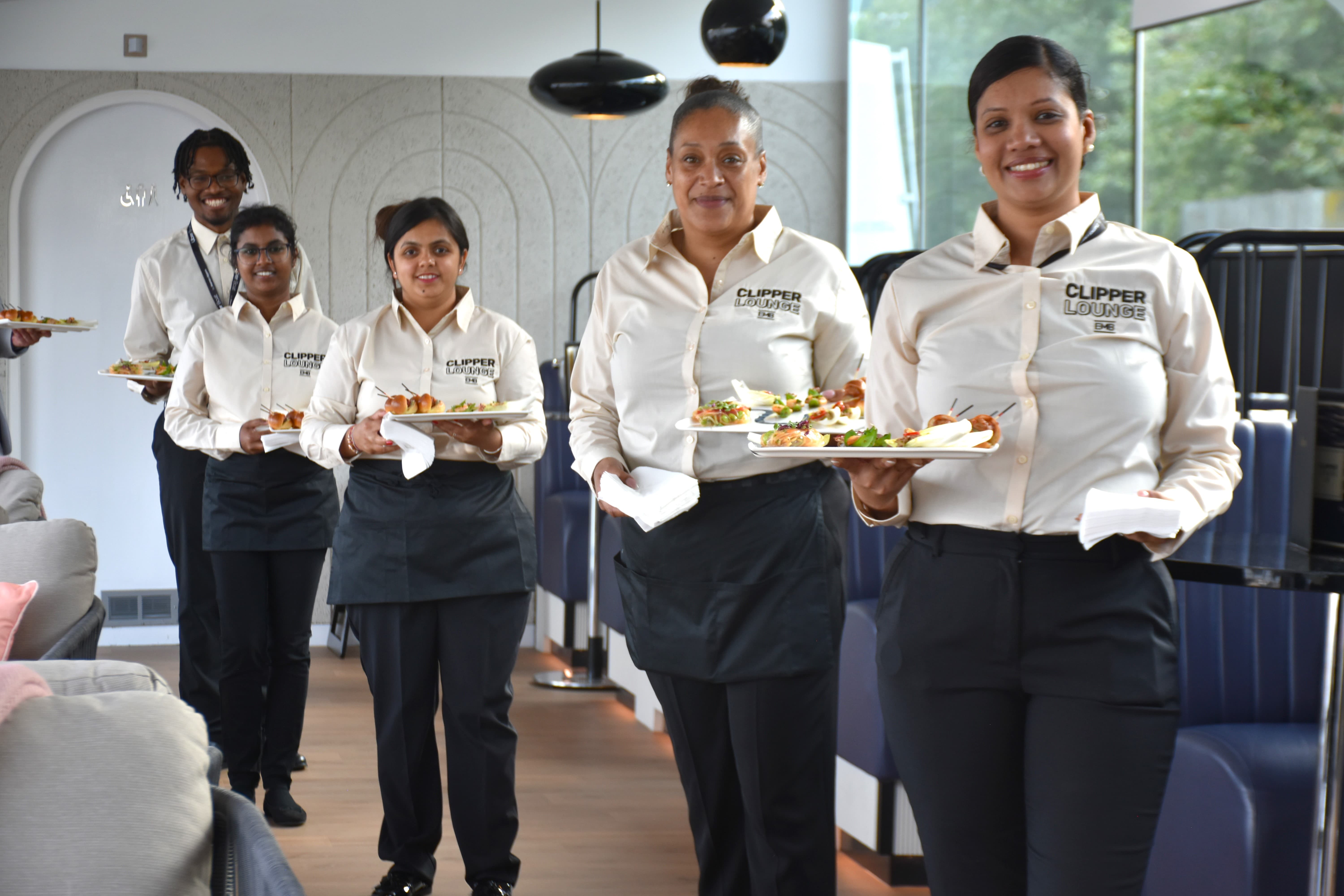 Clipper Lounge EMB - rt4lvckhzcd.JPG