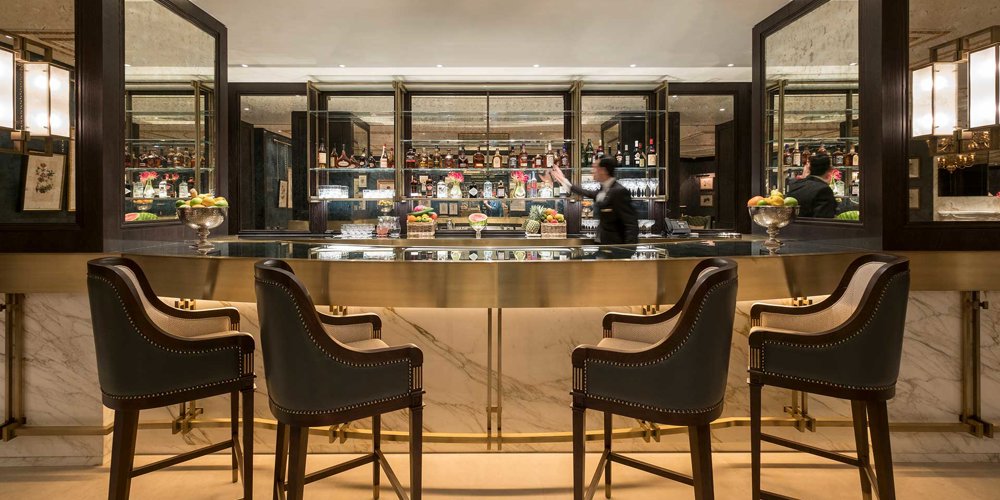 Lanesborough Club & Spa bar, elegant design for networking events and cocktail receptions.