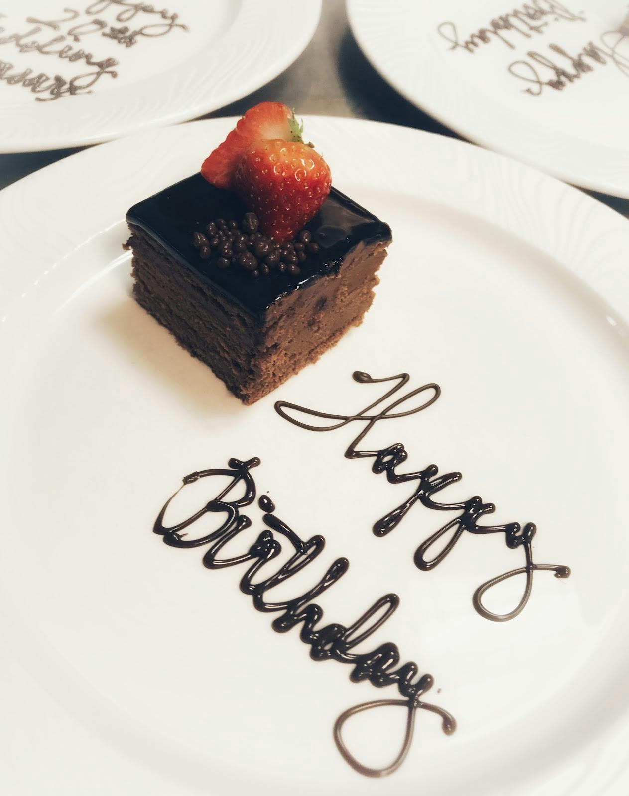 The Waldorf Hilton, London - >The Waldorf Hilton, London</a>