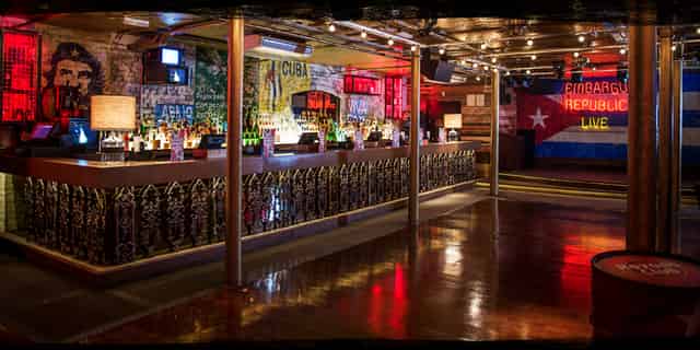 Cocktail bar