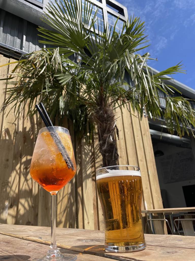 New Basketball-Inspired Bar Courts Club ...