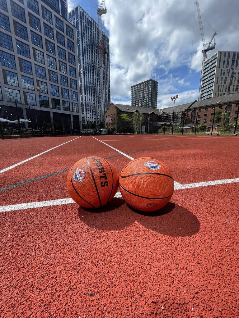 New Basketball-Inspired Bar Courts Club ...