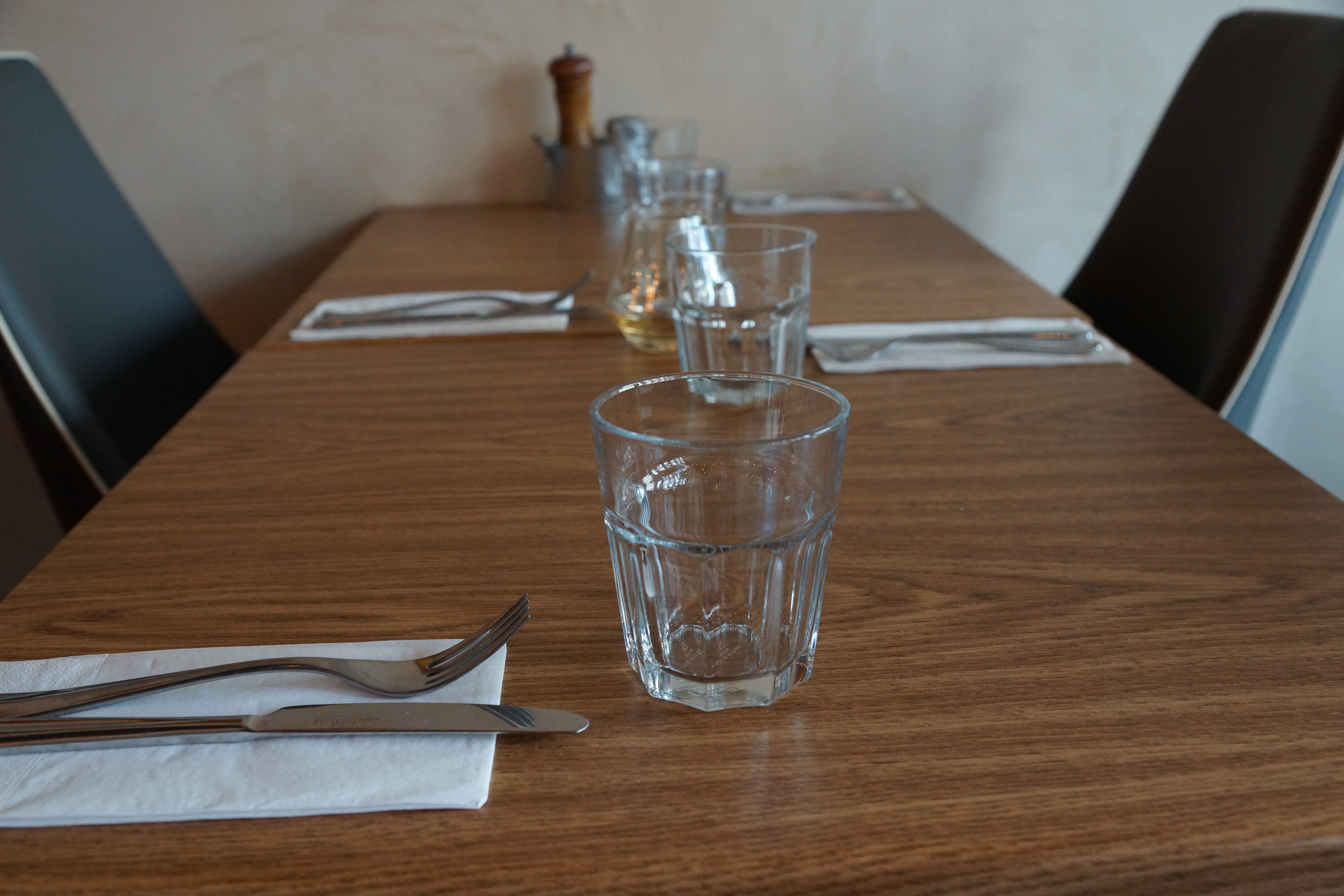 Restaurant - 04as0rv3kn4.JPG