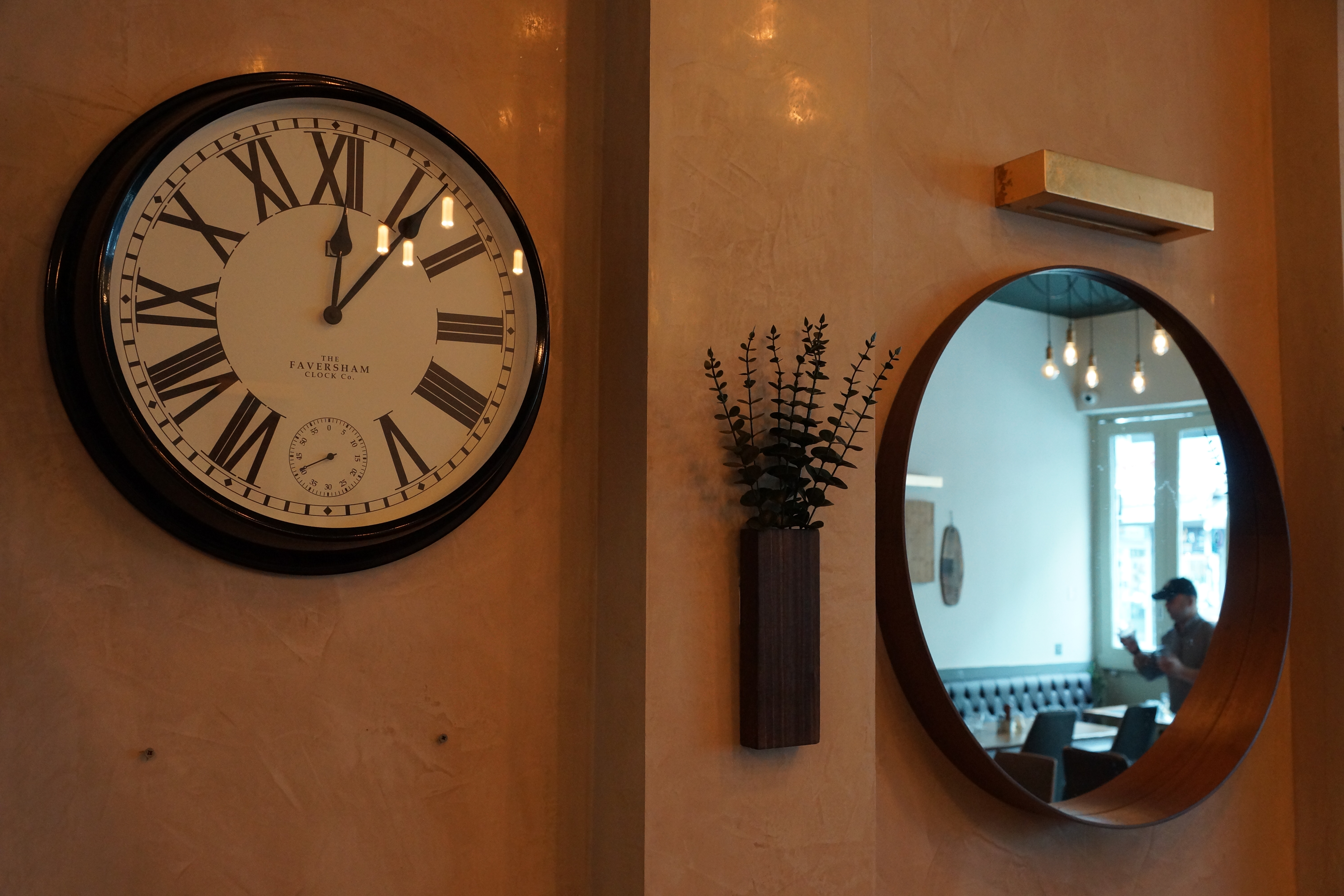 Restaurant - 3bzigcsv4aq.JPG