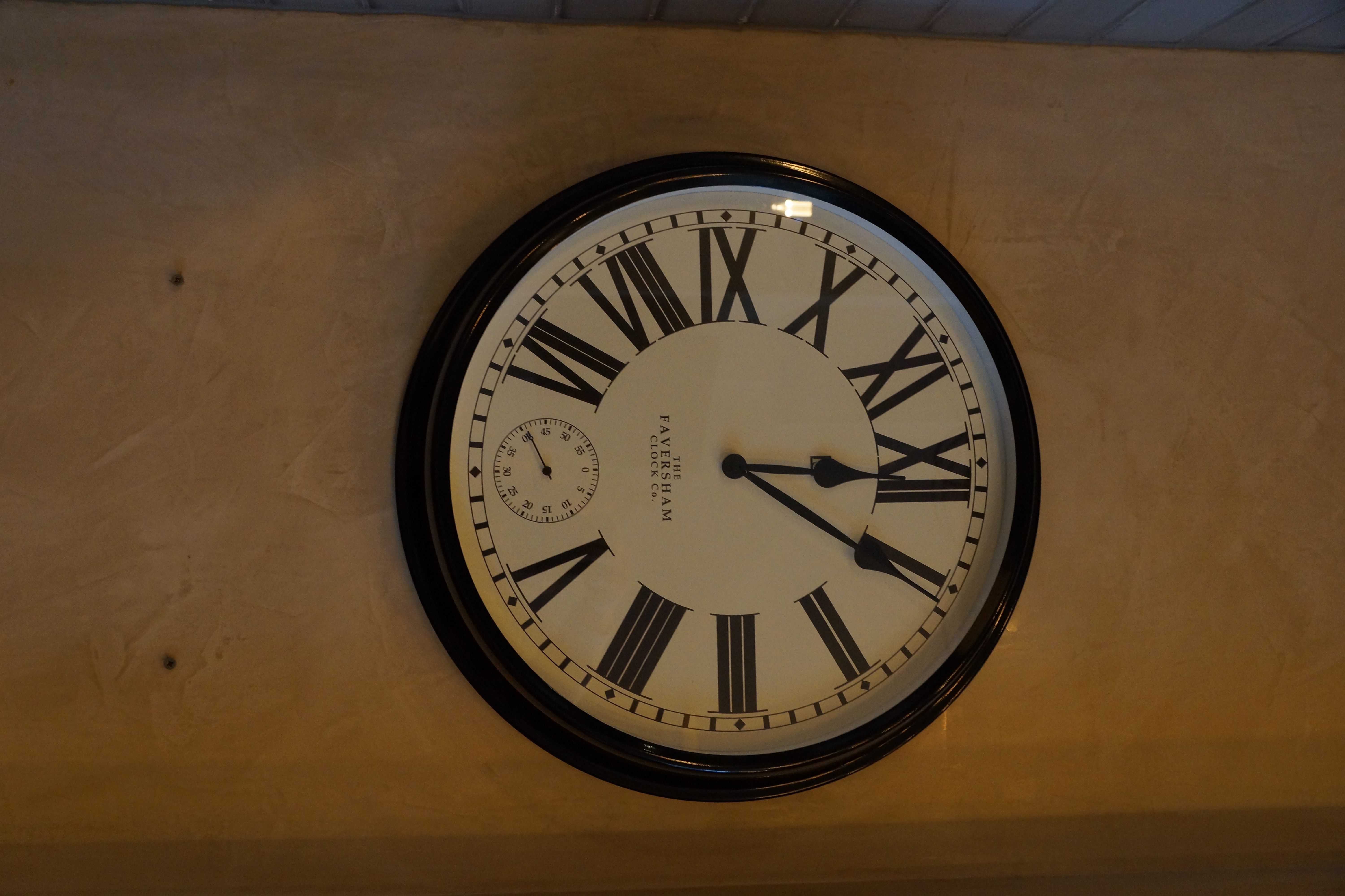 Restaurant - jvtwlt5wmf4.JPG