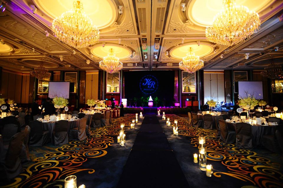 Elegant banquet hall in Shangri-La Singapore, perfect for weddings and corporate events.