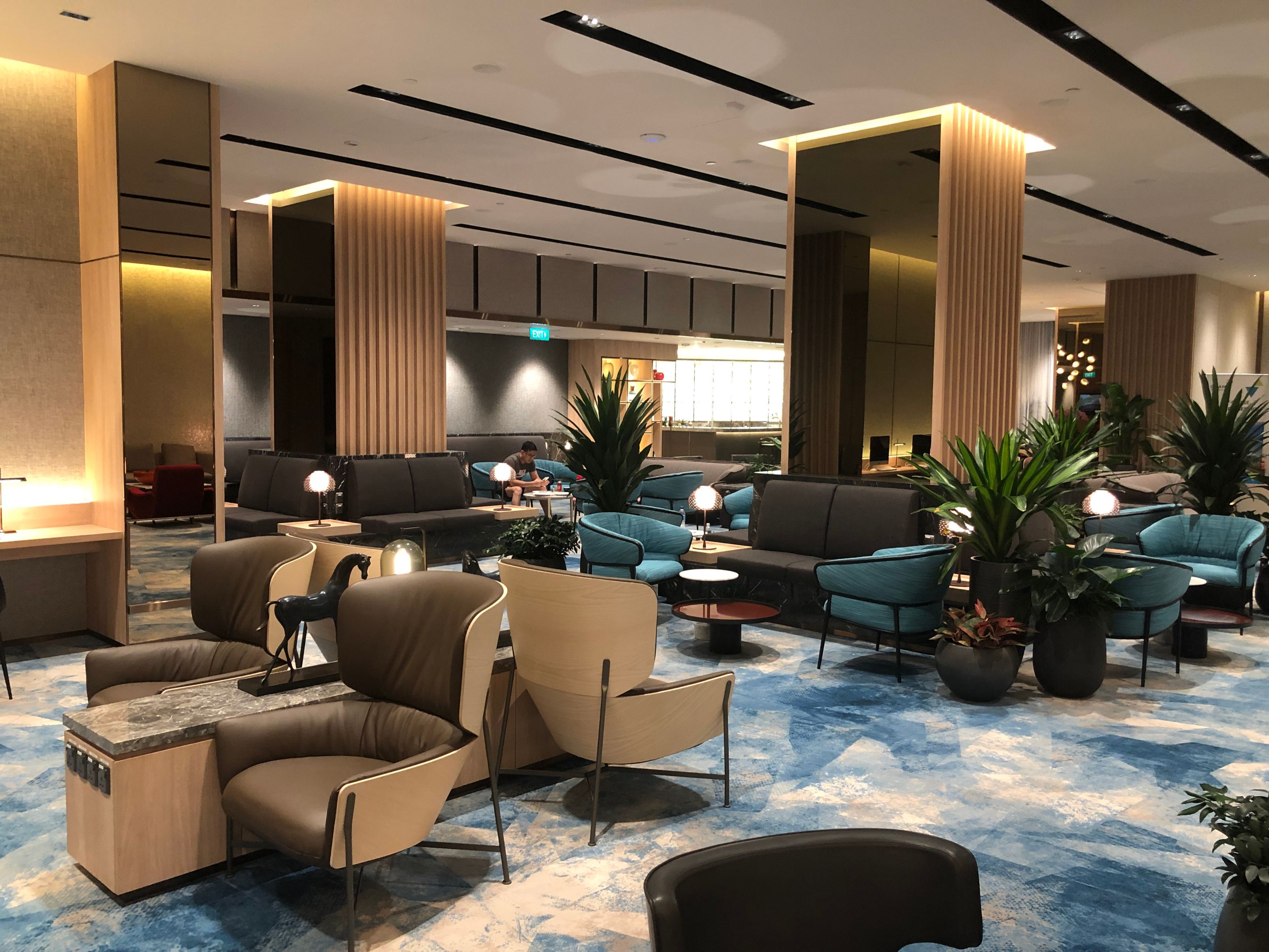 Changi Lounge Meeting Rooms at Jewel Changi Airport, modern space for networking events.