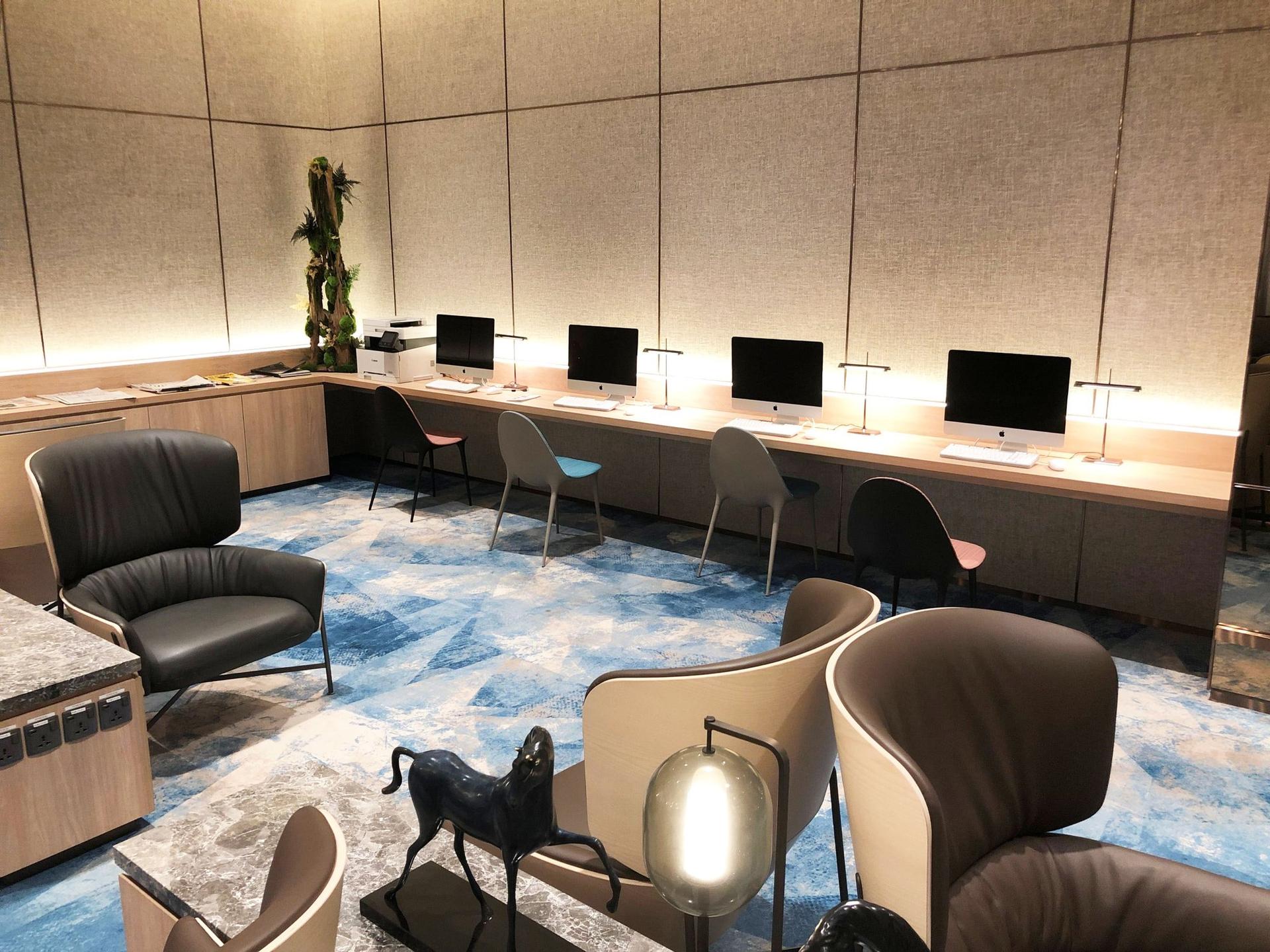 Changi Lounge Meeting Rooms at Jewel Changi Airport, modern workspace for events and meetings.