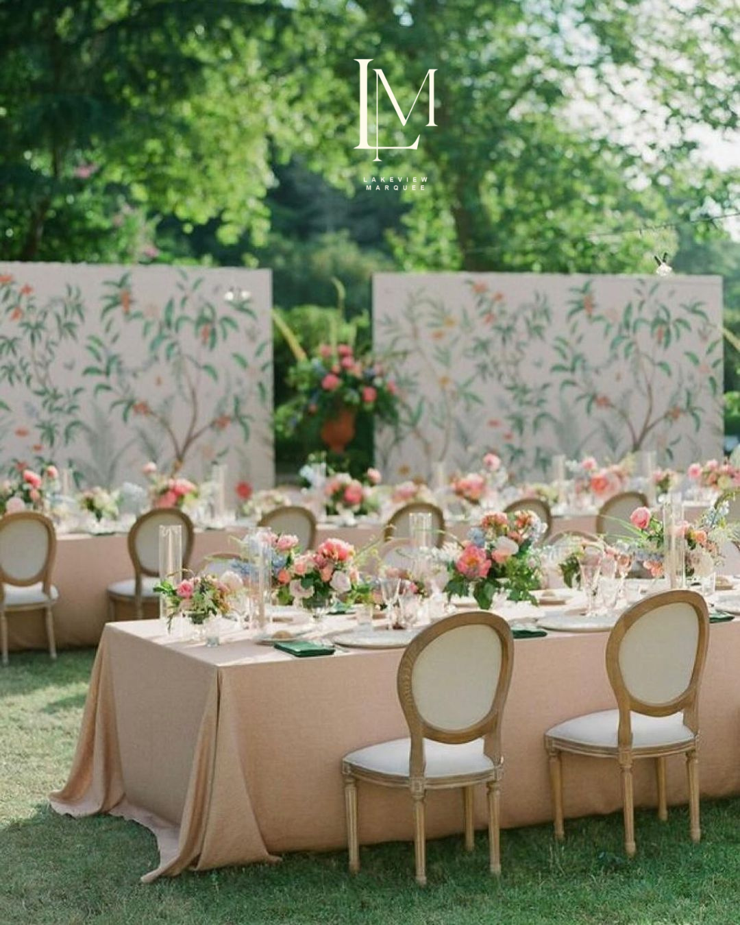 Foyer Marquee - yj1zydxtqj0.png