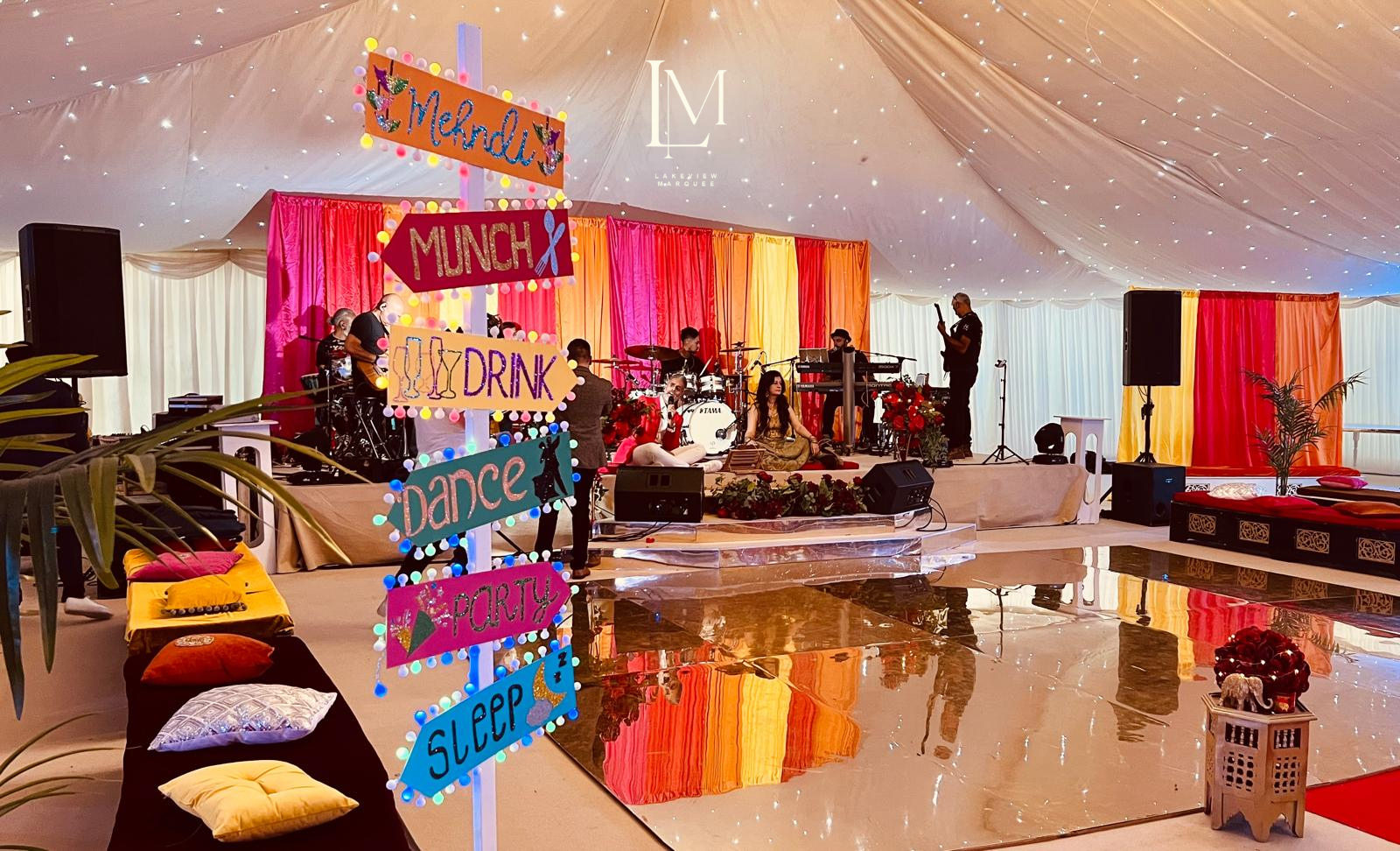 Foyer Marquee - 3jkowo21jsx.png