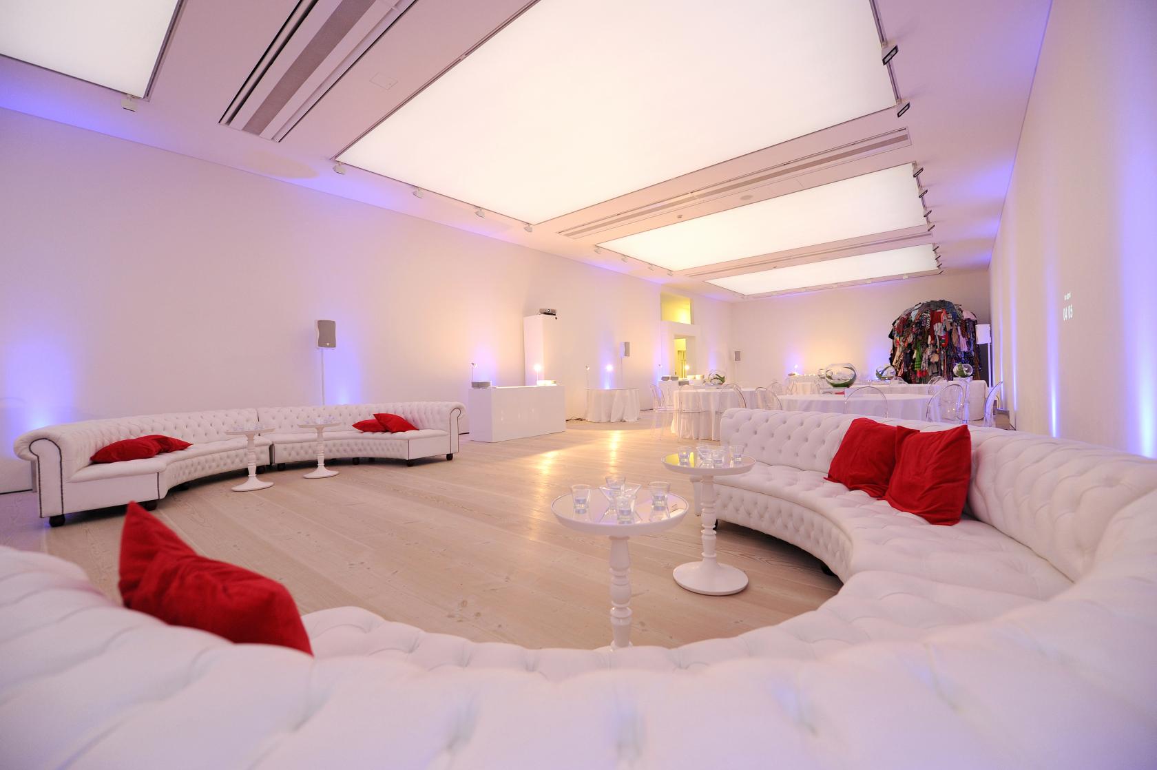 Whole Venue - xala0ir4n1x.jpg