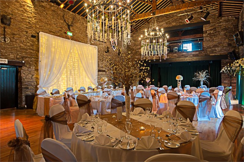 Event Spaces - qgtpnk3lyc4.jpg