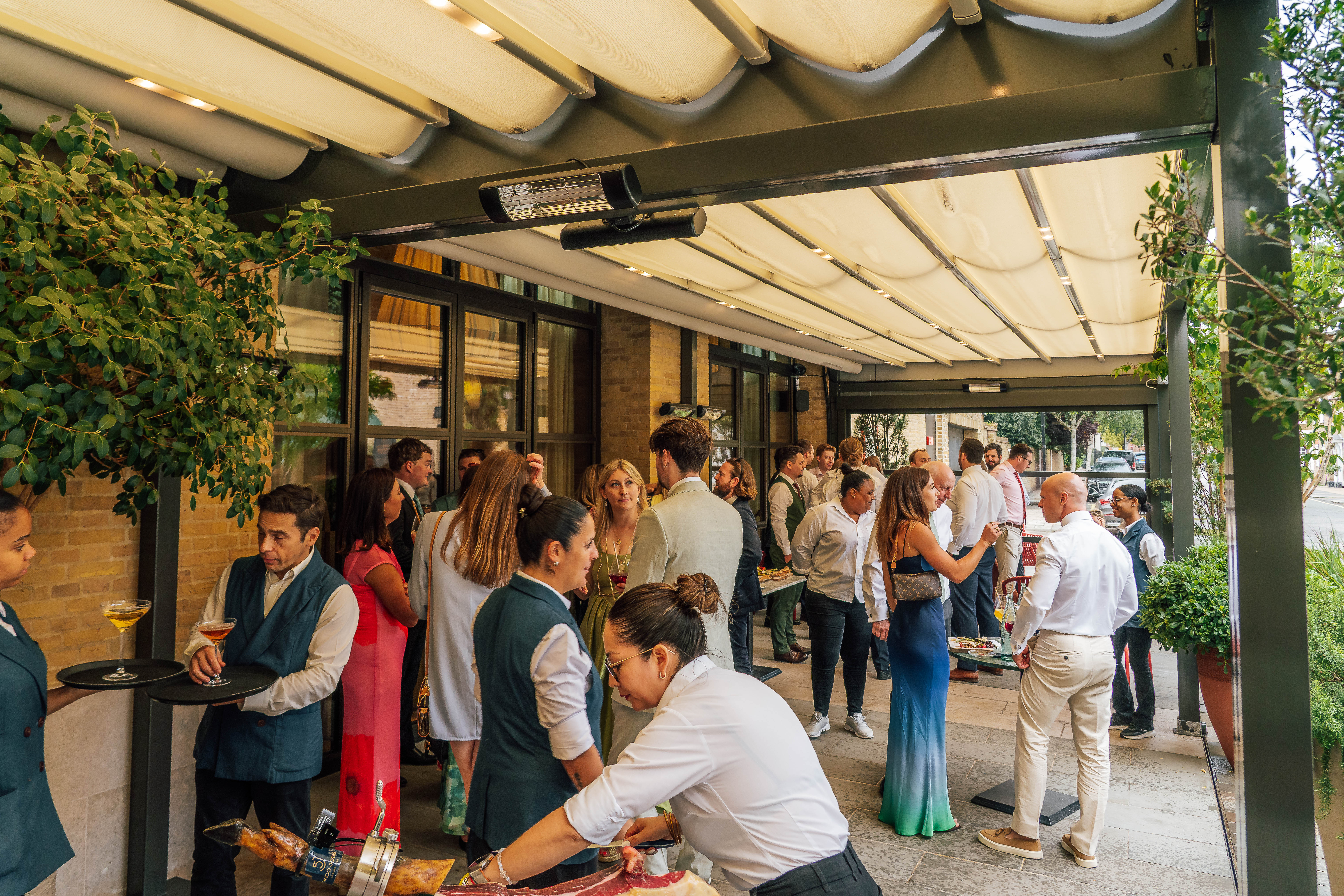 Restaurant - c4b4e61e-9b7b-42a5-b01c-47b2c810d856.jpg