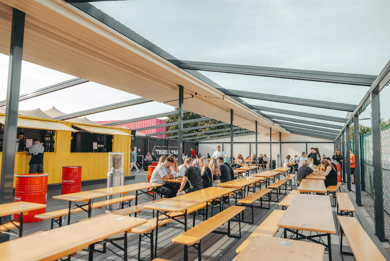 Front deck - yhwj1o3lkwa.jpg