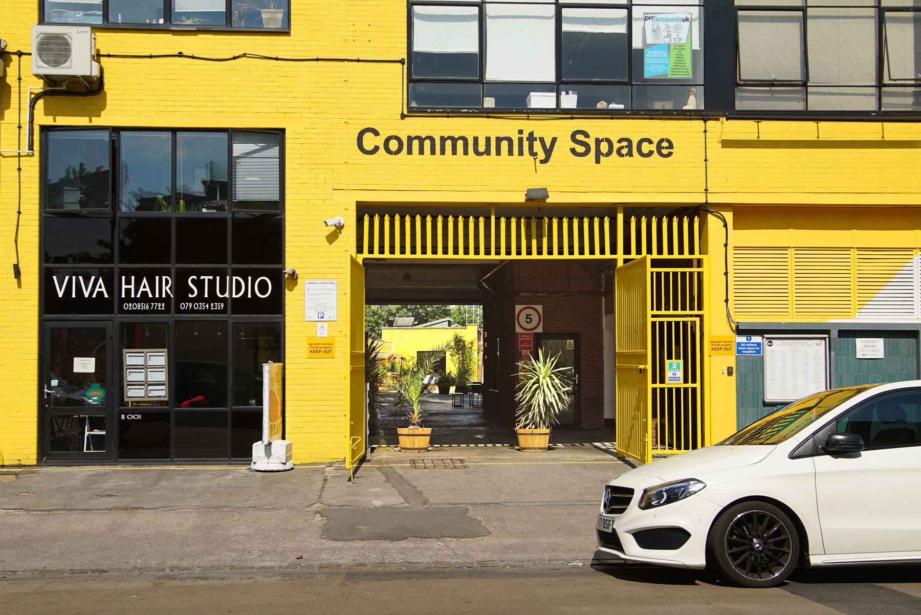 Meeting Room - fu1qkrtdanj.jpg