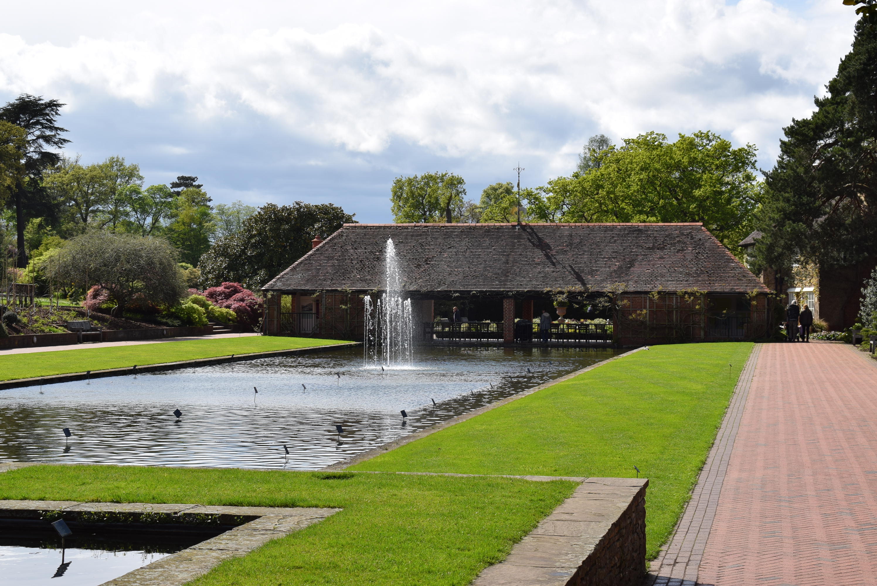 Waterlily Pavilion - soki1kgaim4.JPG