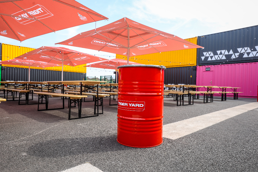 Terrace - jii4ozxsytd.jpg