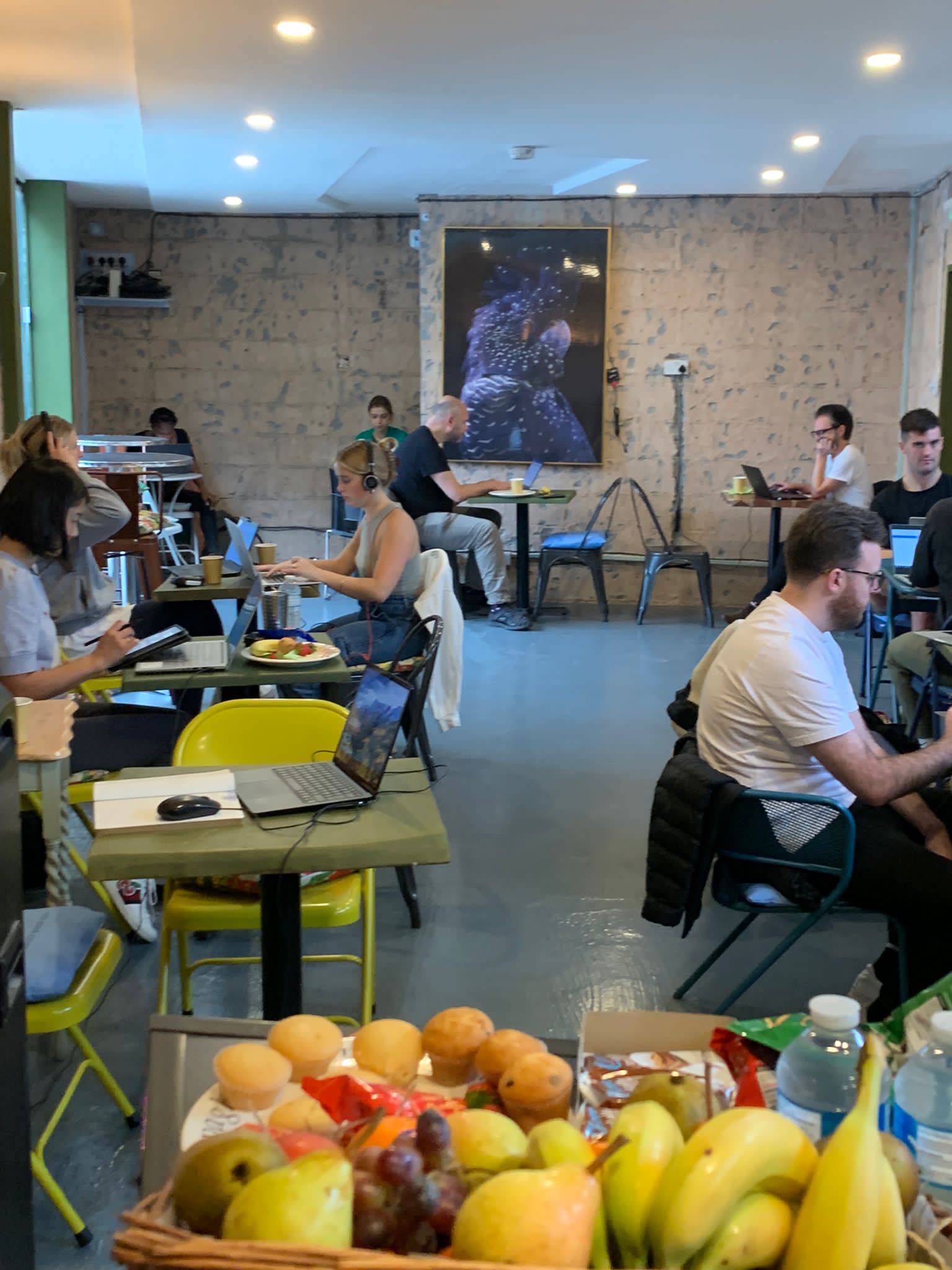 Cocktail Lounge Bar - d3qi3vmpz1n.jpg