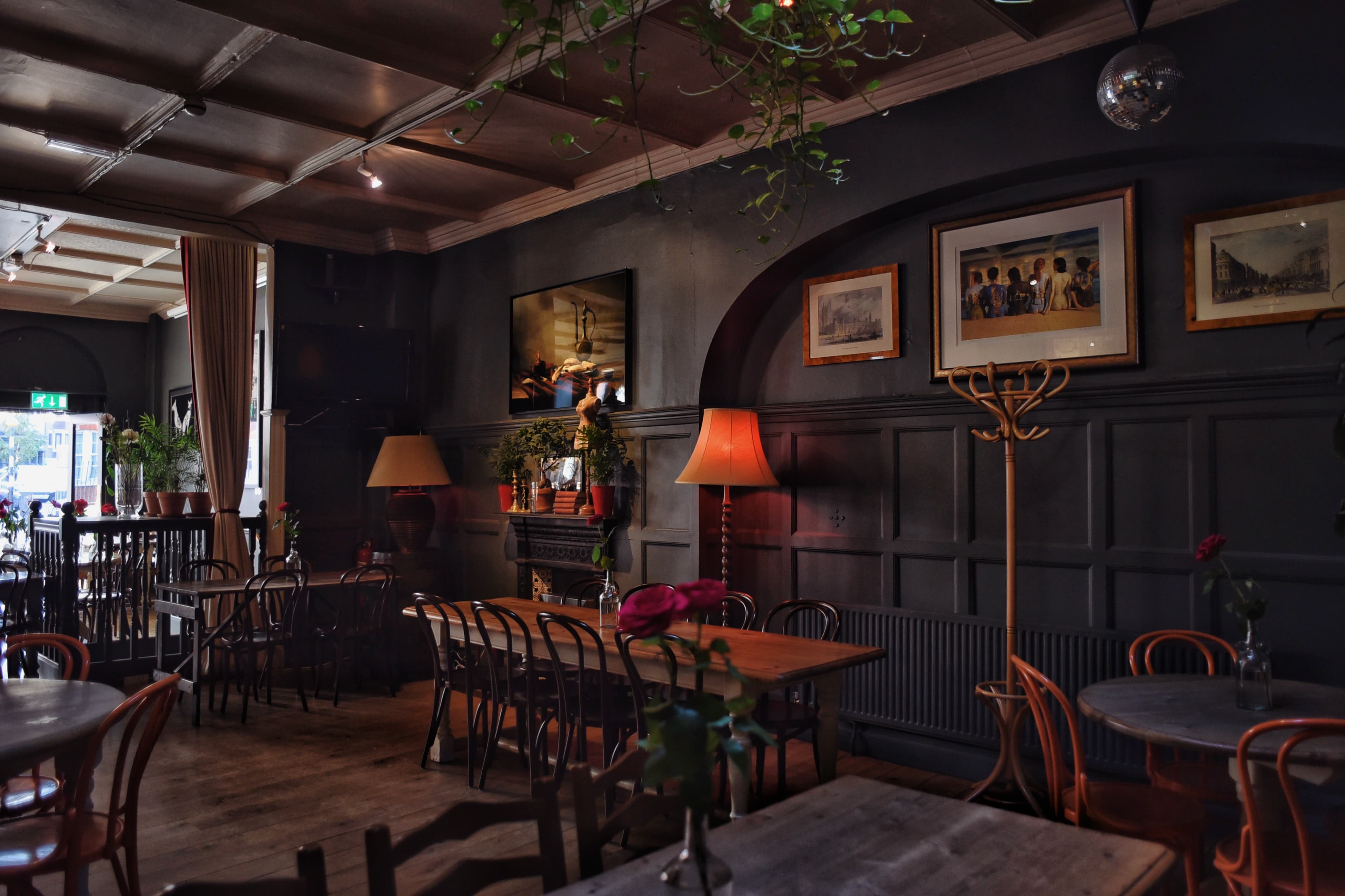 The Gallery Room - 1xm2blxnz0b.JPG