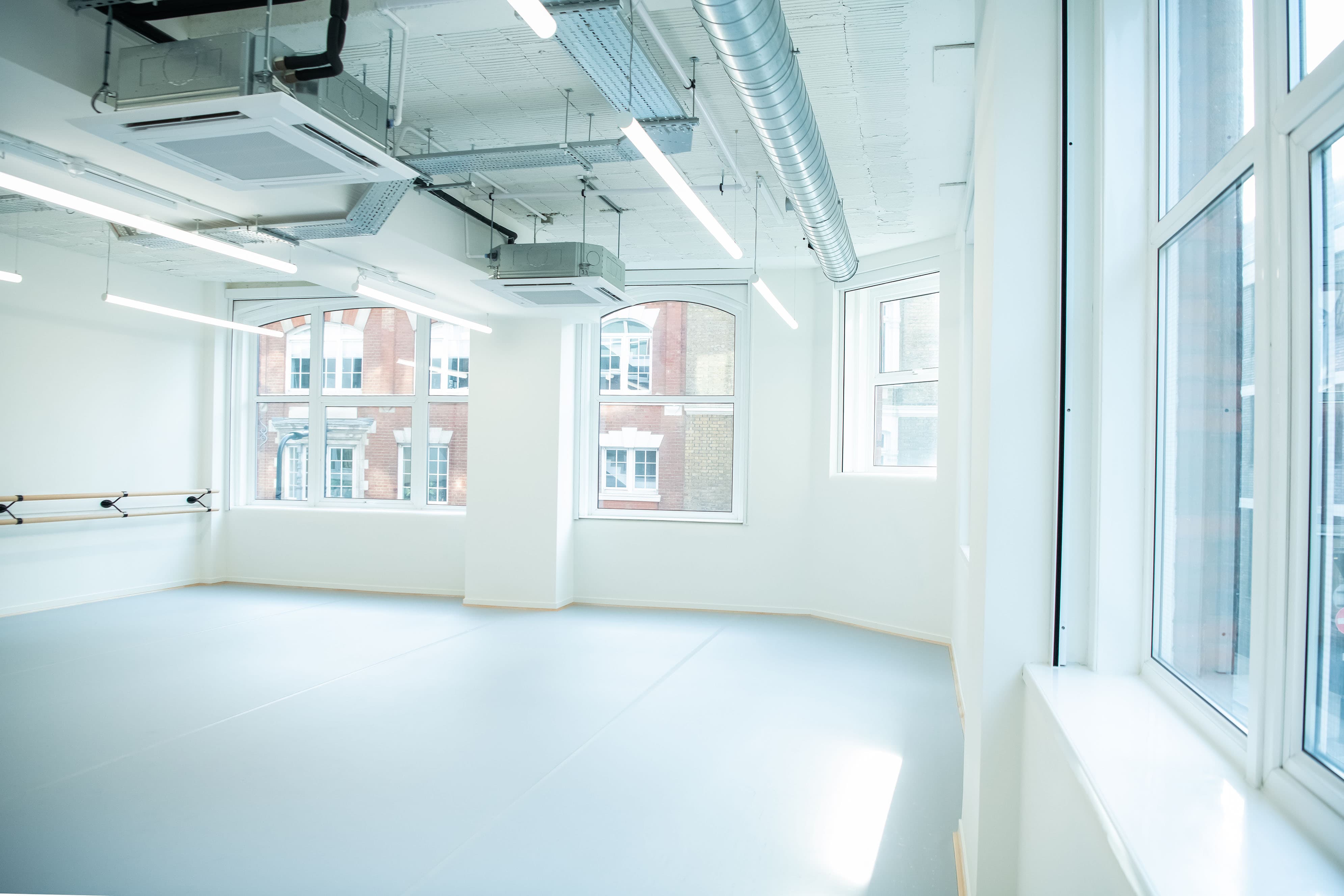 Dance Studio - l1qwg5hhh2o.jpg
