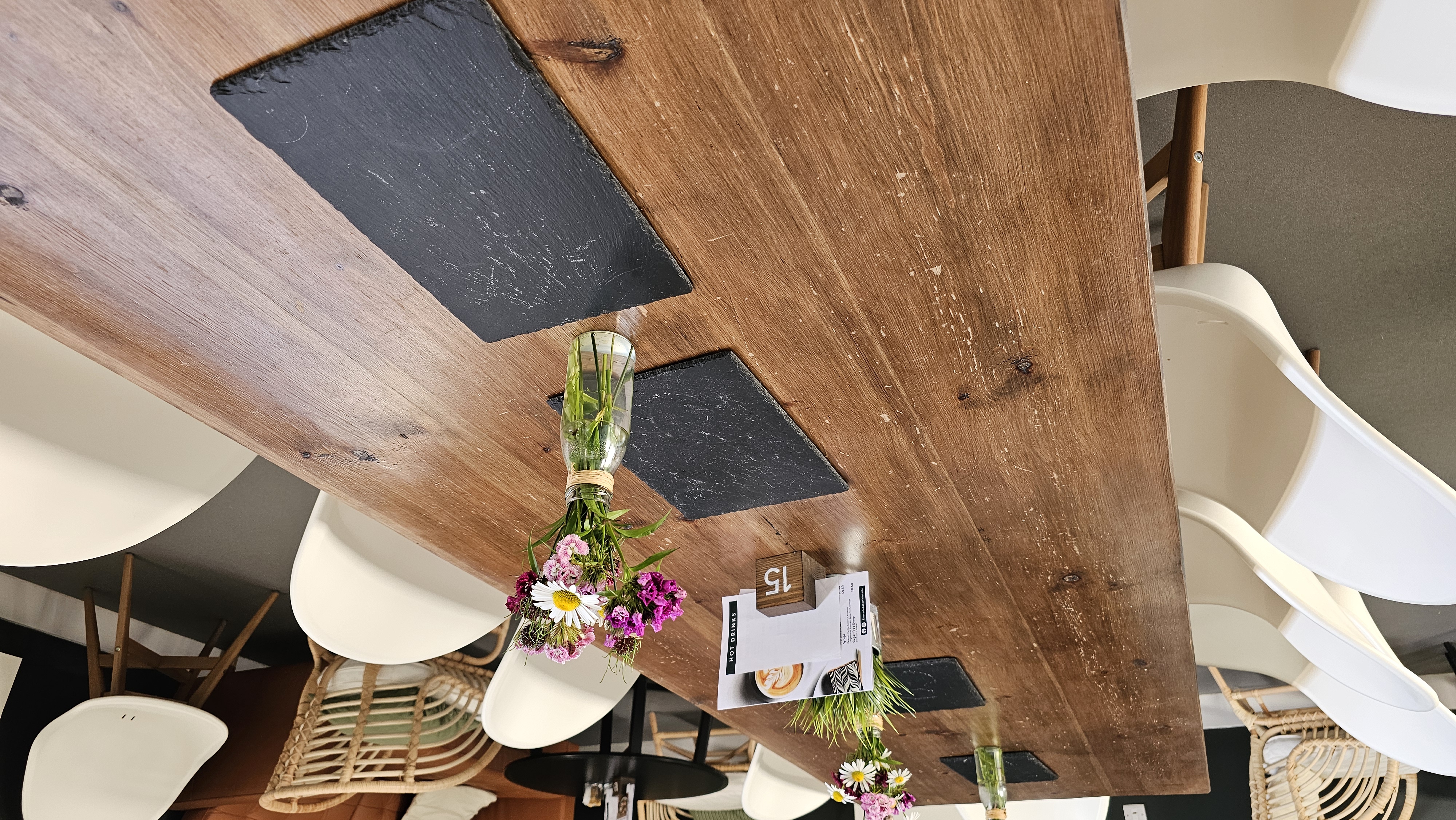 Lower Lounge - pqhxx0q10z4.jpg