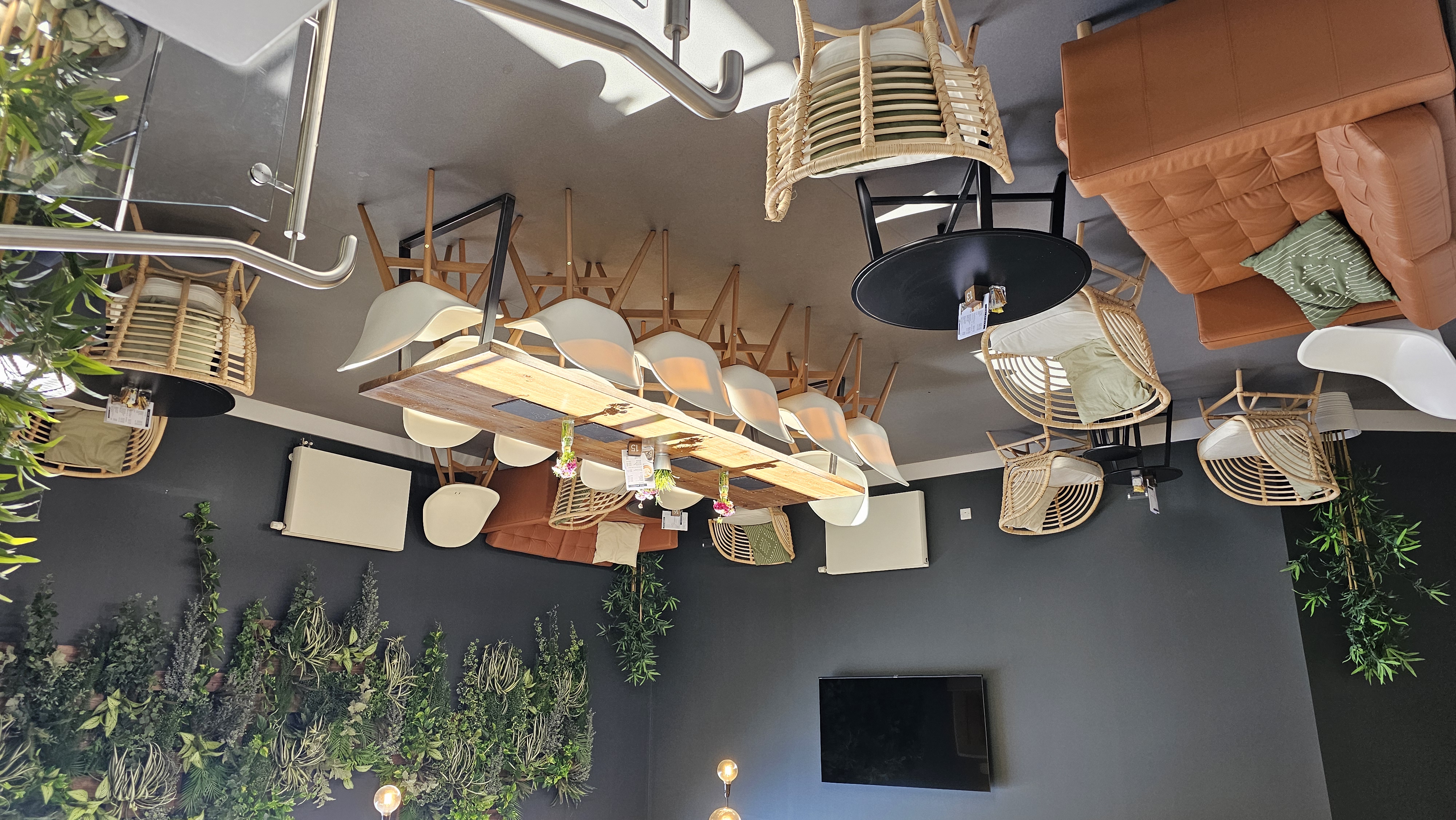 Modern Riverside Lounge with central table, perfect for meetings and networking events.