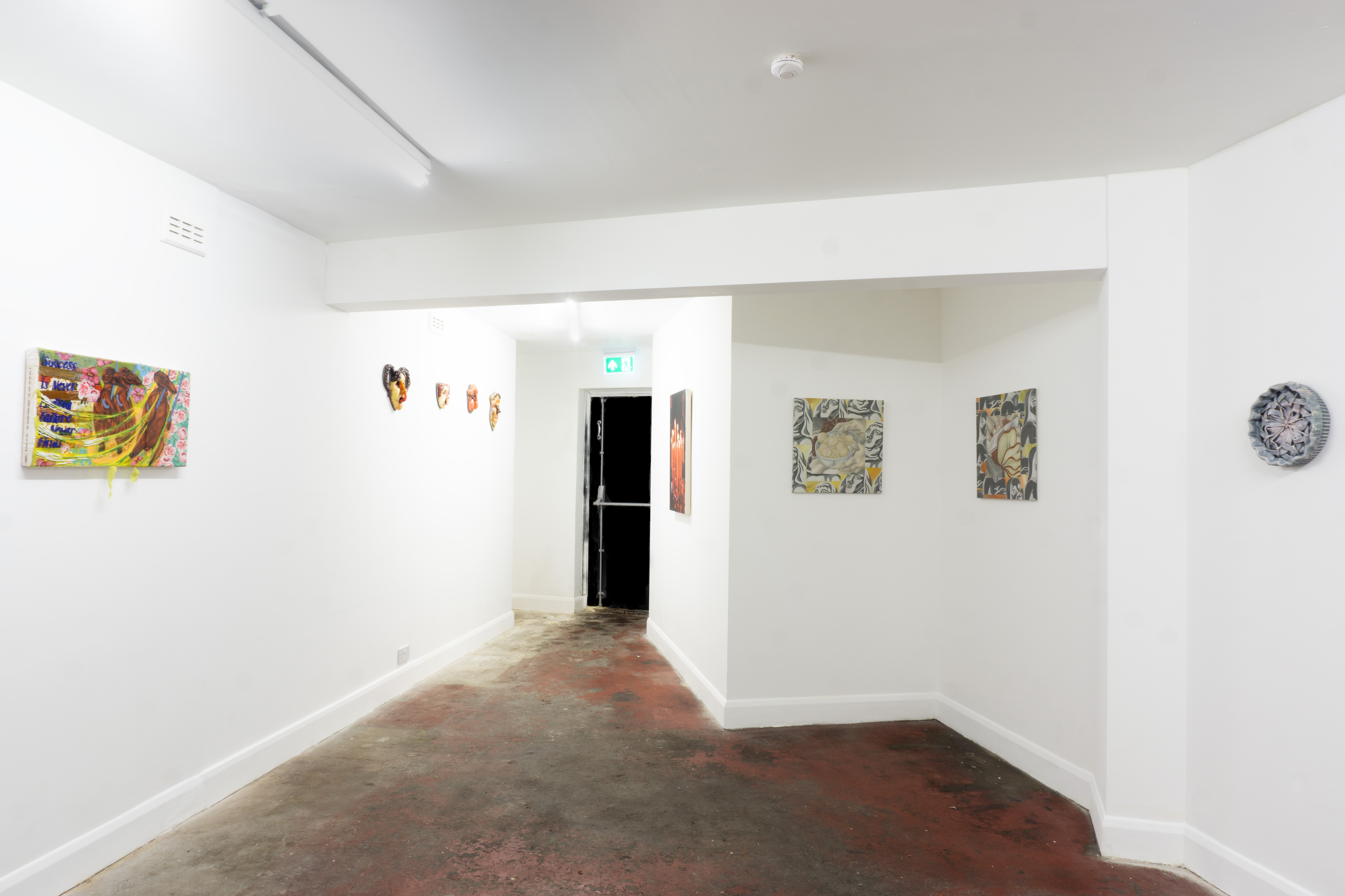 Art Gallery and Bar - 2pfg1phsiox.jpg