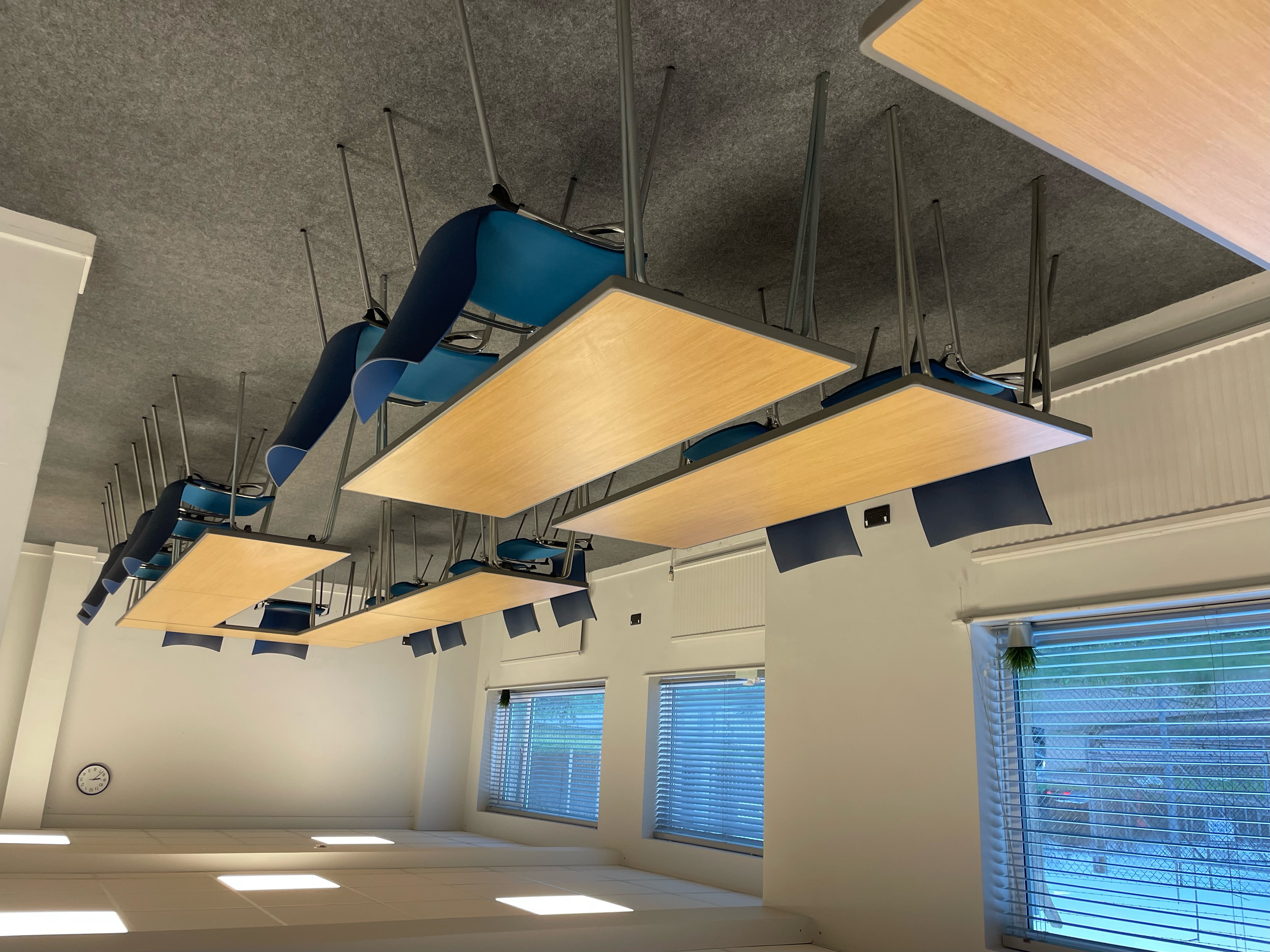 Versatile meeting space with natural light for workshops and conferences in Riverside.