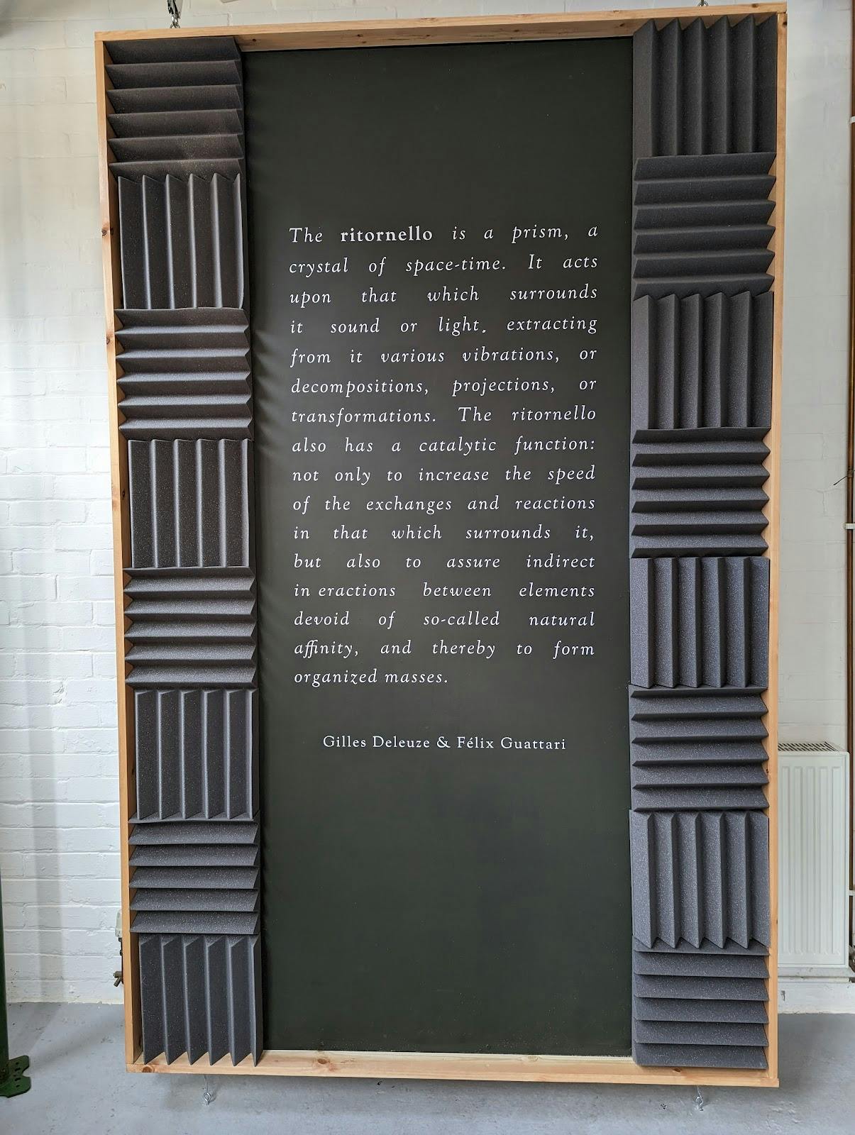 Art installation at NıCOLETTı Gallery, enhancing creativity for events and meetings.