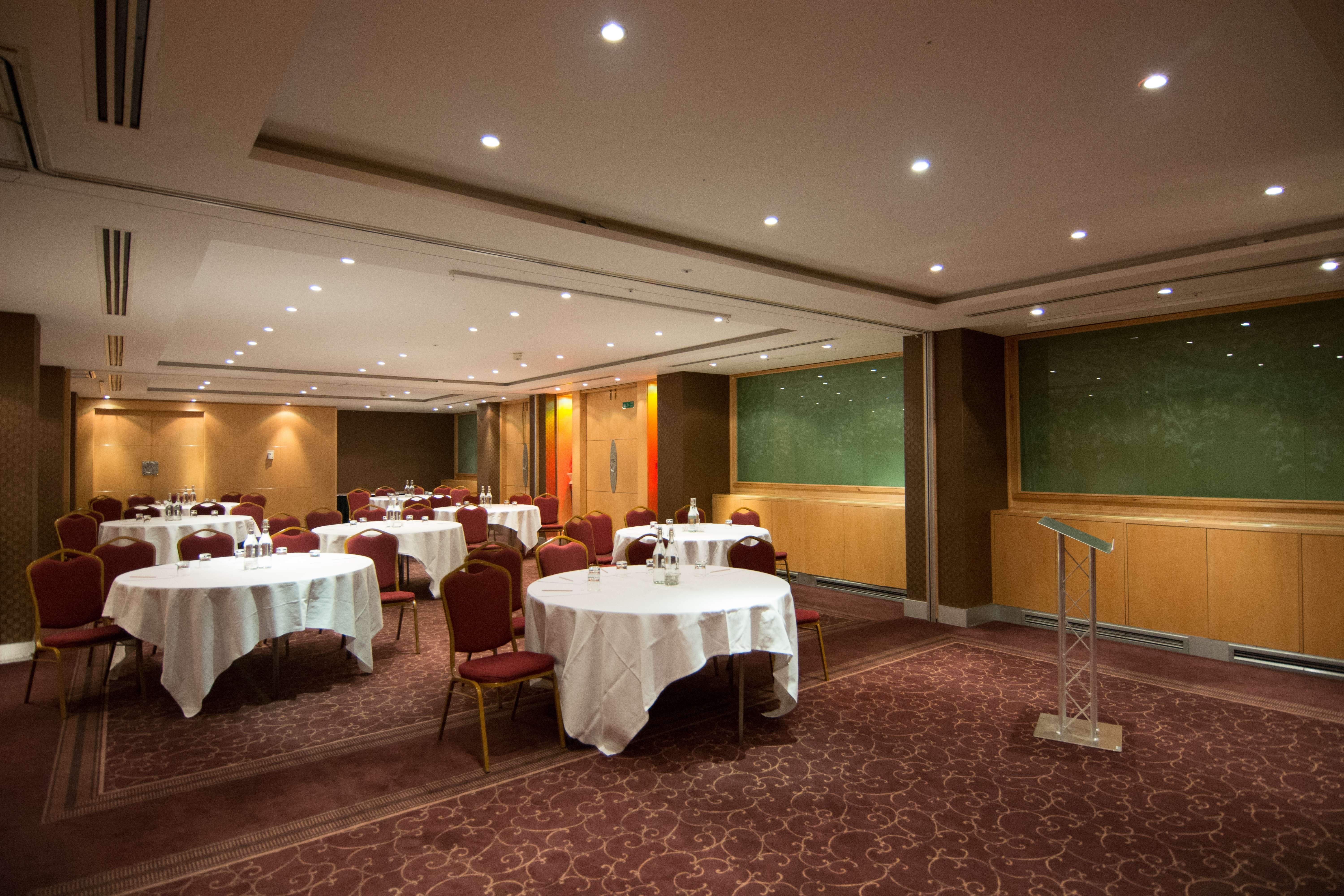 Chambers - 22af8309-05f5-4da7-a9f4-a6ff4f25b4f9.jpg