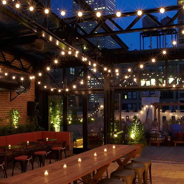 Refinery Rooftop Restaurant - New York ...